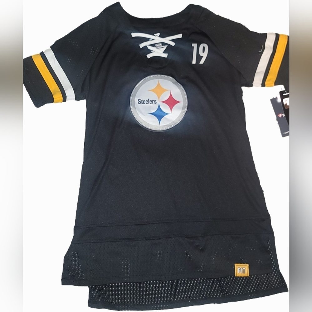 NLF women Jersy.. num 19 Smith-schuster